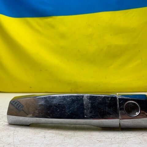 2004 2005 2006 Nissan Armada Driver Left Side Exterior Door Handle OEM