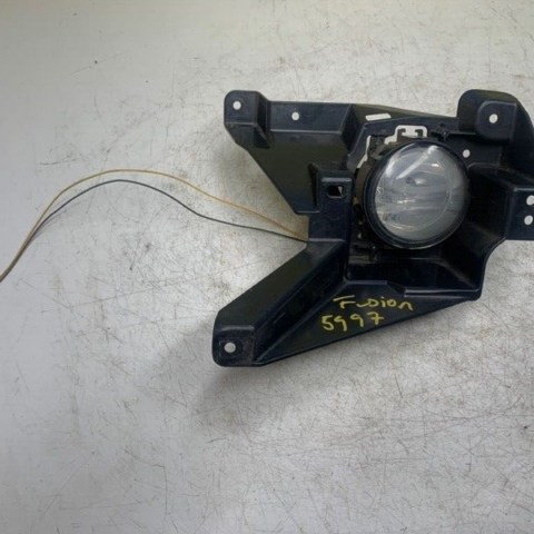 13 14 15 16  Ford Fusion Fog Light & Mount Bracket Right Passenger Side  OEM