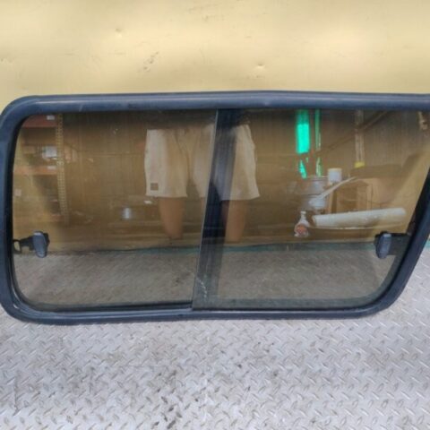 91 92 93 94 95 96 97 Lexus LX450 J80 Rear Right Quarter Window Glass Movable OEM