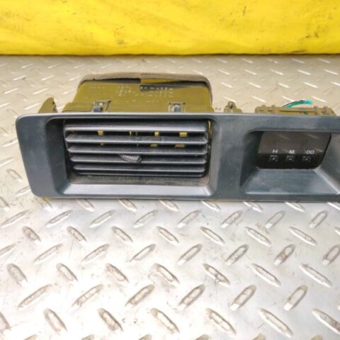95 96 97 98 LEXUS LX 450 Front center dash air vent clock Oem 6556430010