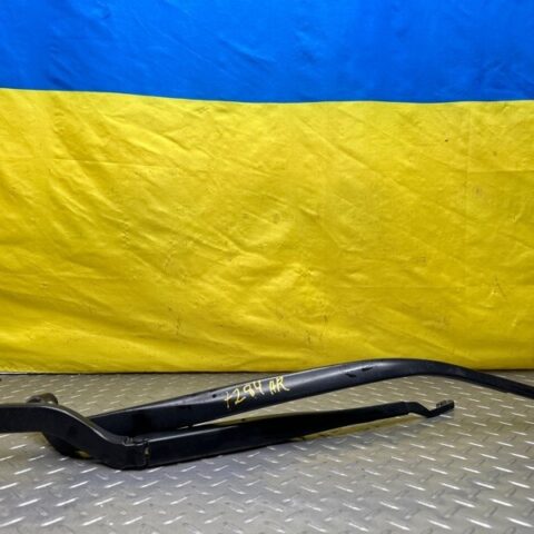 11 12 13 Lexus CT200H Front Windshield Wiper Arm Passenger & Driver Side PAIR