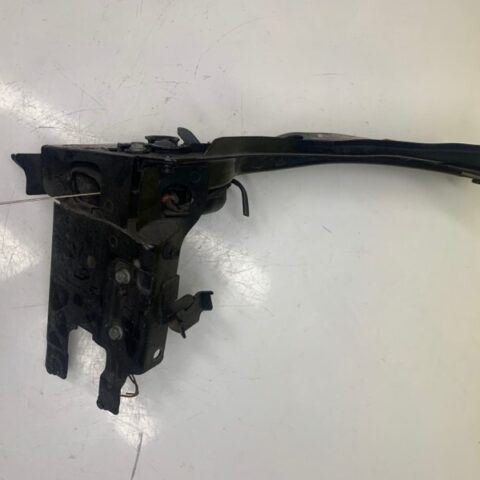 03 04 05 06 Mercedes-Benz W211 E500 Front Apron Panel Mount RH Passenger Side