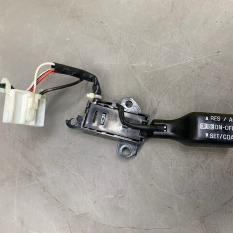 97 98 99 00 01 Lexus ES300 Steering Wheel Cruise Control Switch OEM