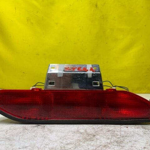 00 01 02 03 04 Nissan Xterra Rear High Mounted Stop Light Brake Lamp OEM