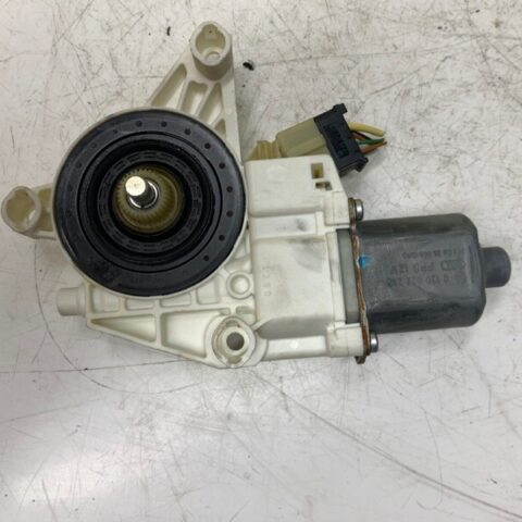 06 07 08 09 Mercedes-Benz W251  Front Right Passenger Door Window Motor OEM