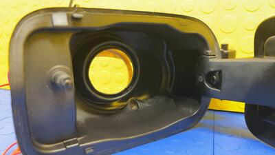 736786753049c5952f8e4f86c7eac49c 12 13 14 15 16 17 18 AUDI A6 Fuel Filler Door OEM 4G0809907