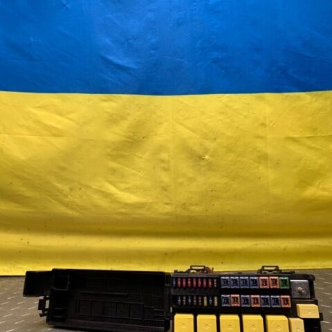 99 00 01 02 Jaguar S-Type 4.0L Fuse Relay Box OEM XW4T14A003A