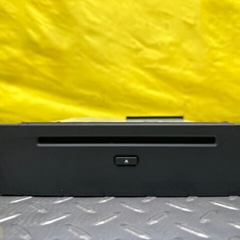 16 17 18 19 Mazda MX-5 Miata Radio Receiver Stereo Audio CD player OEM 21K miles