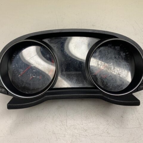 16 17 18 Volkswagen Passat Speedometer Instrument Cluster OEM 561920971