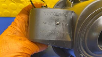 7a8b142a22e35610eafda998e8caa3b1 10 11 12 13 14 15 16 17 18 VOLVO 60 SERIES Fuel Filler Door OEM 31217939