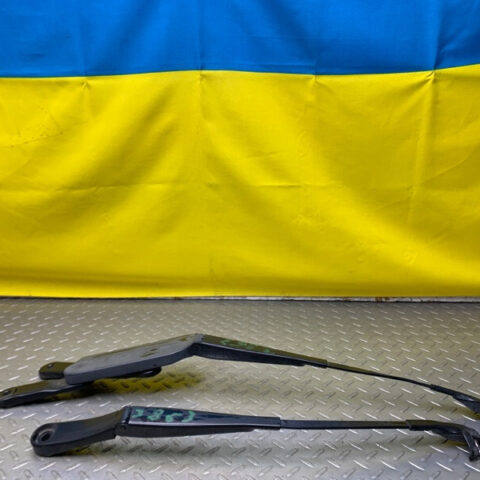 11 12 13 14 15 16 17 18 Porsche Cayenne Windshield Wiper Arm Set OEM 95862802900