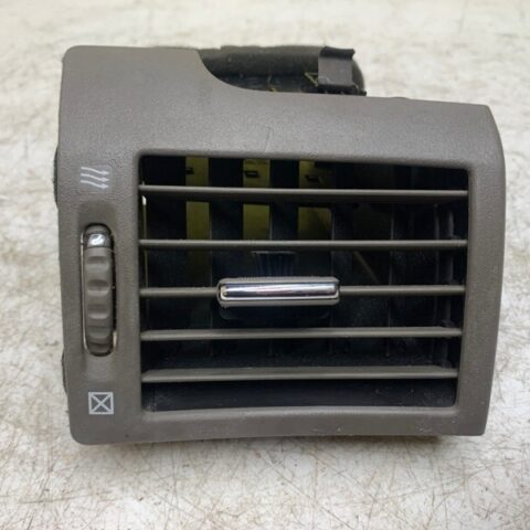 06 08 09 10 Infiniti M45 M35 Passenger /Right Side Dash Air A/C Vent 68760EG000