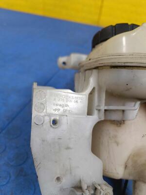 8153d7985072f6fb574f13c81bf0ce88 13 14 15 16 MERCEDES GL450 Coolant Recovery Bottle w/ Bracket OEM A2762000440
