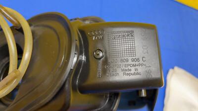 81b557f1129203cbdfa8d070fd52859d 12 13 14 15 16 17 18 AUDI A6 Fuel Filler Door OEM 4G0809907