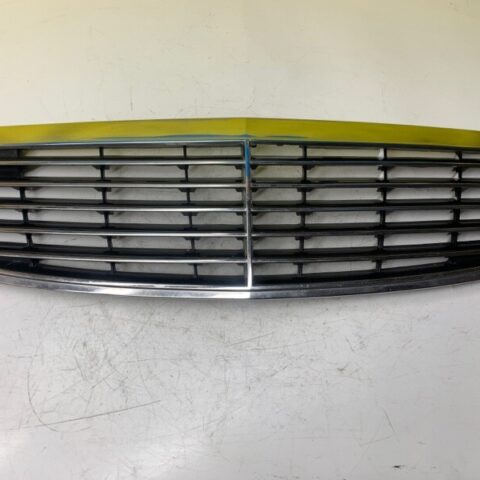 06 07 08 09 Mercedes-Benz W211 Front Hood Radiator Grille