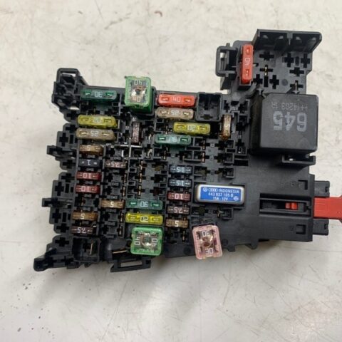 15 16 17 Audi A3 8V Under Hood Fuse Relay Box OEM 5Q0-937-615-C