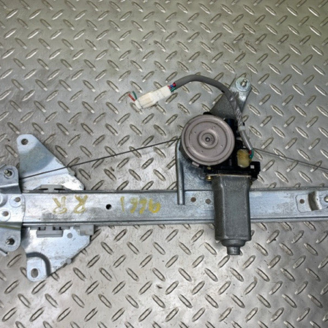 00 01 02 03 04 Toyota Avalon Rear Right Passenger Window Regulator & Motor OEM