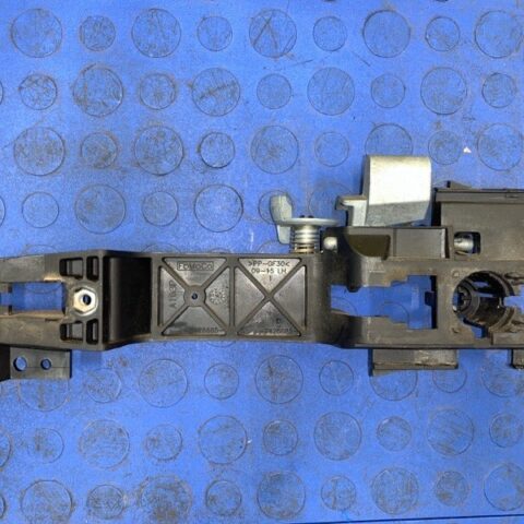 09 10 11 13 14 15 16 Lincoln Mks Front Left Handle Bracket OEM CG1Z5426685A