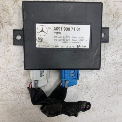 17 18 19 Infiniti QX30 Chassis Gateway Control Module Unit OEM A0919007101