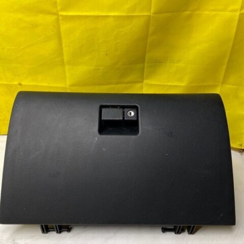 00 01 02 03 04 05 Lexus IS300 Glove Box Glovebox Compartment Storage Lock OEM