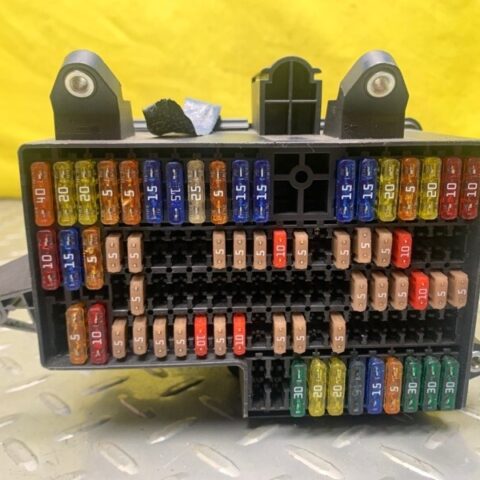 06 07 08 09 10 11 12  Bentley Continental Flying Spur Under Dash Fuse Box OEM