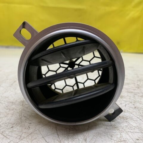 03 04 05 06 07 Mitsubishi Outlander Front Center Dash Air Vent OEM MR480819XB