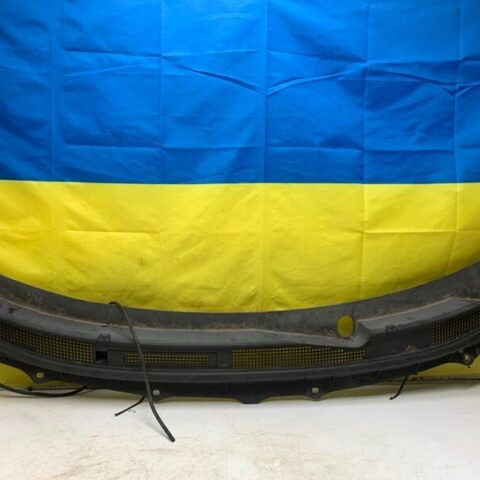 10 11 12 13 14 15 Nissan Rogue Windshield Cowl vent Panel Trim OEM 66820JM00A