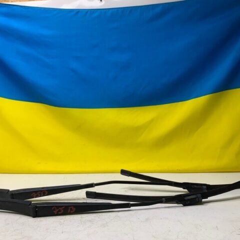 2014 14 Volkswagen CC  Left & Right WINDSHIELD Wiper Arm PAIR SET OEM