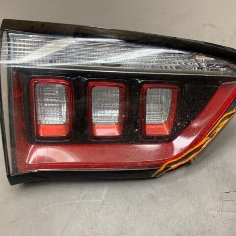 18 19 20 21  jeep Compass Driver Left Side Tail Light Taillight OEM DAMAGE