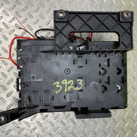 07 08 09 10 Porsche Cayenne Fuse relay box OEM 7l0937548c