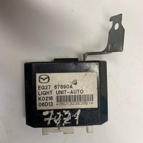 07 08 09 Mazda CX-7 Auto Light Control Module OEM EG27-67890A