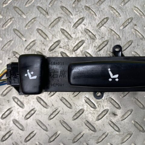 00 01 02 03 Lexus RX300 Front Right Pass Seat Adjustment Switch OEM 8492248010