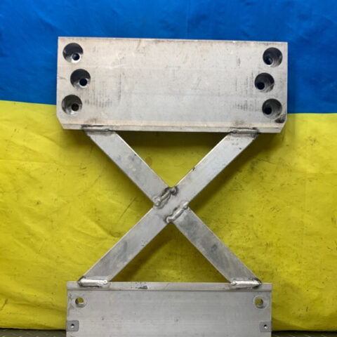 16 17 18 19 20 21 Porsche Panamera Front crossmember mount subframe bar OEM