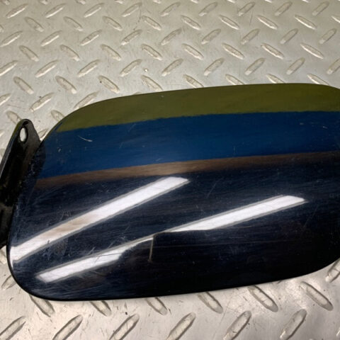 07 08 09 10 Porsche Cayenne Fuel tank door OEM 95550413303