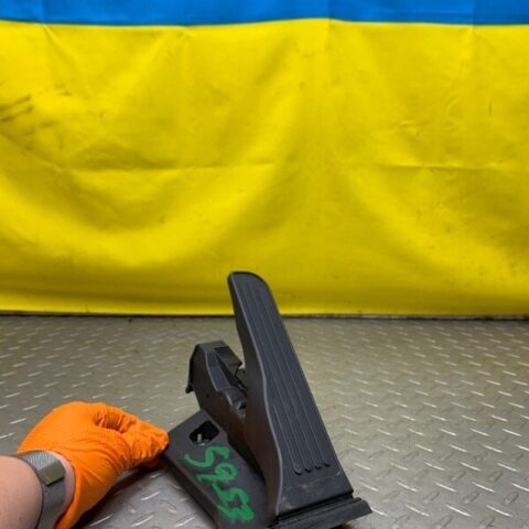 20 21 22 Cadillac CT5 Gas Accelerator Pedal OEM 84960560