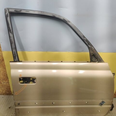 95 96 97 LEXUS LX450 Passenger right front door OEM 6700160360