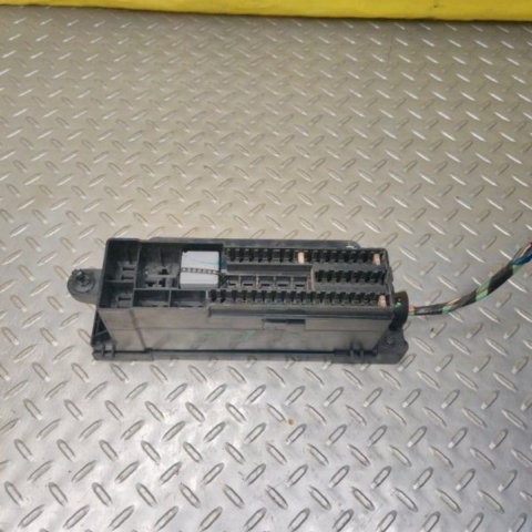 12 13 14 15 16 17 18 19 20 Ford Focus SE Cabin Rear Trunk Fuse Relay Box Fusebox