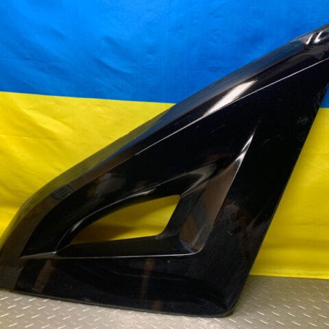 02 03 04 05 06 Cadillac Escalade Ext Rear Left Cladding Sail Pillar OEM 15162092