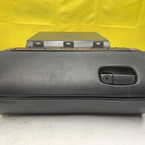 00 01 02 03 04 05 Cadillac Deville Glove Box Door W/ Lath Storage Compartment