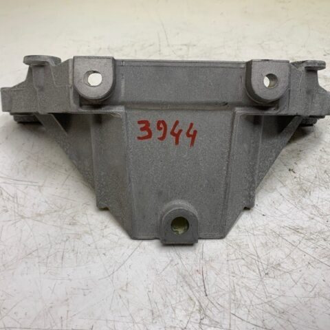 15 16 17 18 BMW X6 X6m F16 Engine Center Firewall Mount Bracket Support OEM