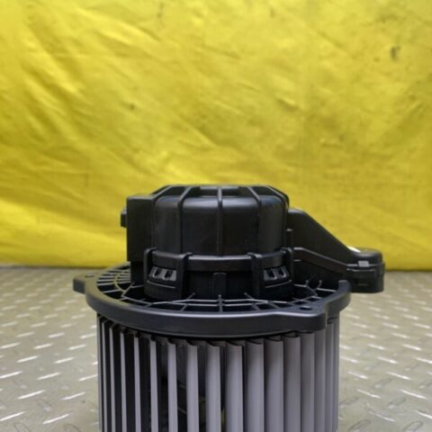 15 16 17 Kia Sedona A/C Heater Blower Motor Fan OEM 971132B005