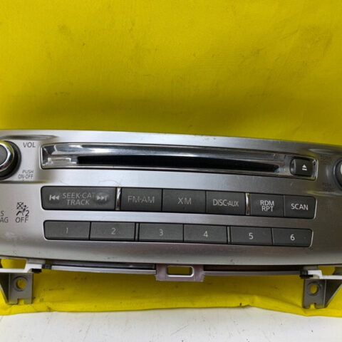 13 14 15 16 Infiniti Qx60 / Jx35 Radio control panel OEM 253913ja0a