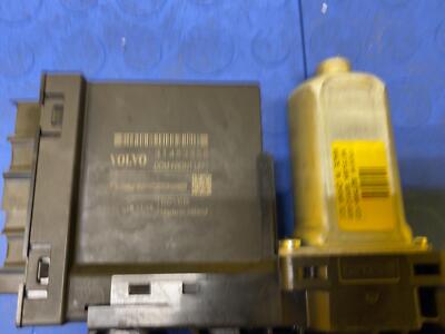 af37fb273000229ddc74ad9f8bee0d3c 16 17 18 19 20 21 22 VOLVO XC90 Front Left Power Window Motor OEM 31453355