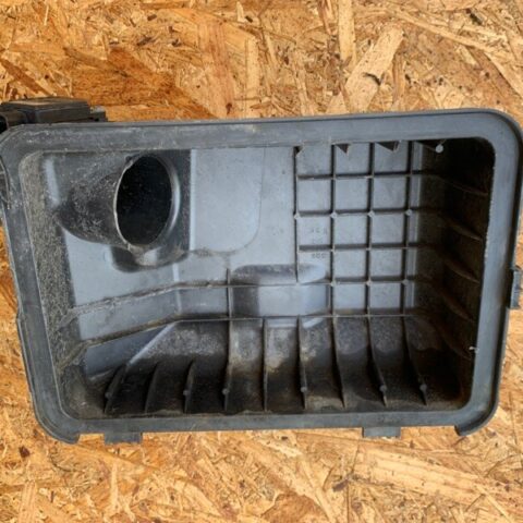 2010 2011 2012 2013  Mitsubishi Outlander Air Cleaner Box Assembly OEM MR985187