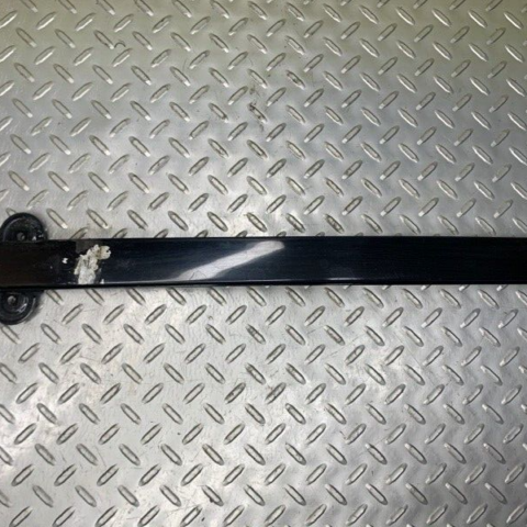 09 08 07 06 05 Bentley Continental Flying Spur Rear Right Door Window Rail Guide