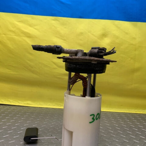 02 03 04 Cadillac Escalade EXT Tank Fuel Pump Assembly OEM