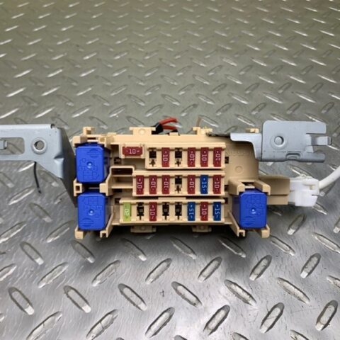 10 11 12 13 14 Nissan Juke Interior Fuse Relay Box Junction Dash OEM