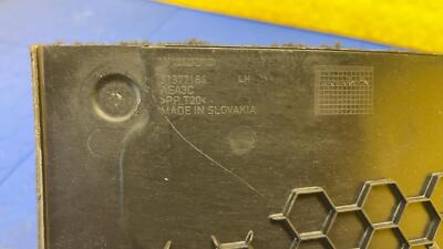 b2249de49be4e32db3e2bf4a454db39b 16 17 18 19 20 VOLVO XC90 Left Center Console Trim Cover Carpet OEM 31377164