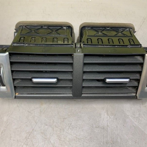 15 16 17 18 Range Rover Evoque Rear Center Console Heater Air Vent OEM 48K miles