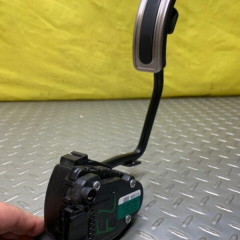 05 Bentley Continental Flying Spur Gas Acceleration Pedal OEM 3W1721503A